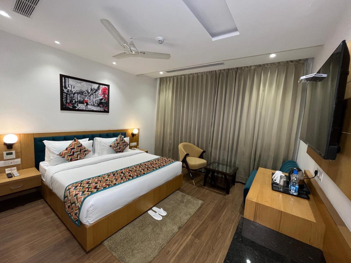 Hotel Classio Royale Αμριτσάρ Εξωτερικό φωτογραφία