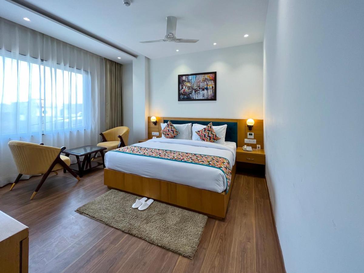Hotel Classio Royale Αμριτσάρ Εξωτερικό φωτογραφία