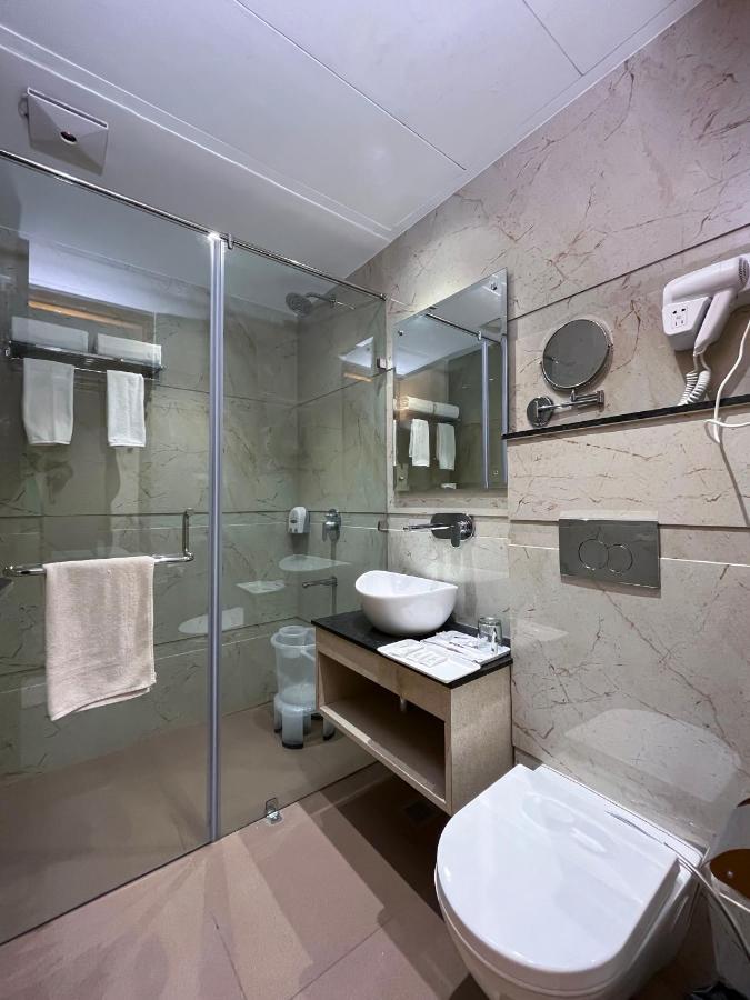Hotel Classio Royale Αμριτσάρ Εξωτερικό φωτογραφία